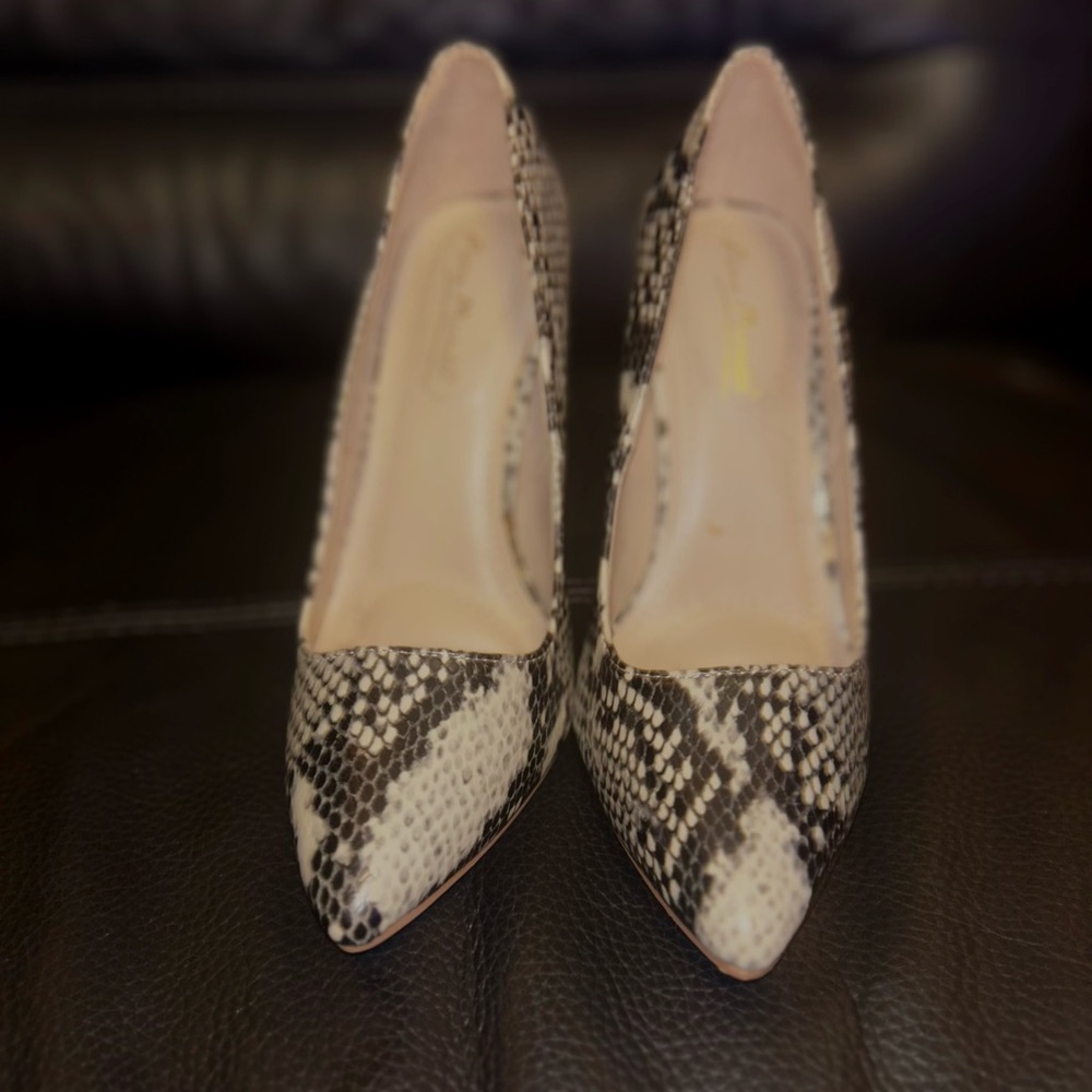 Anne Michelle Black and White Snakeskin Heels - Picture 4 of 4